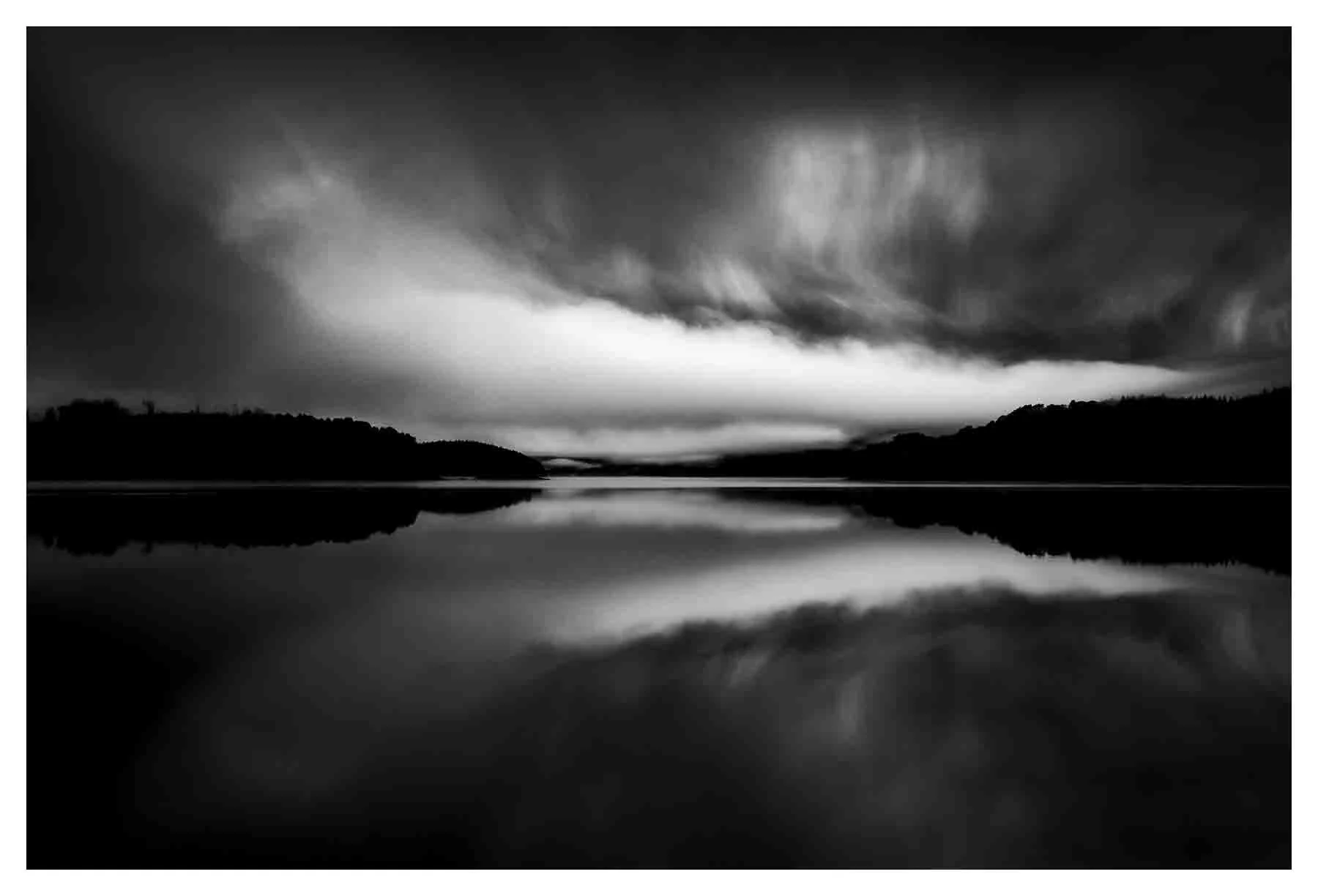 GARRY DAWN MIRROR