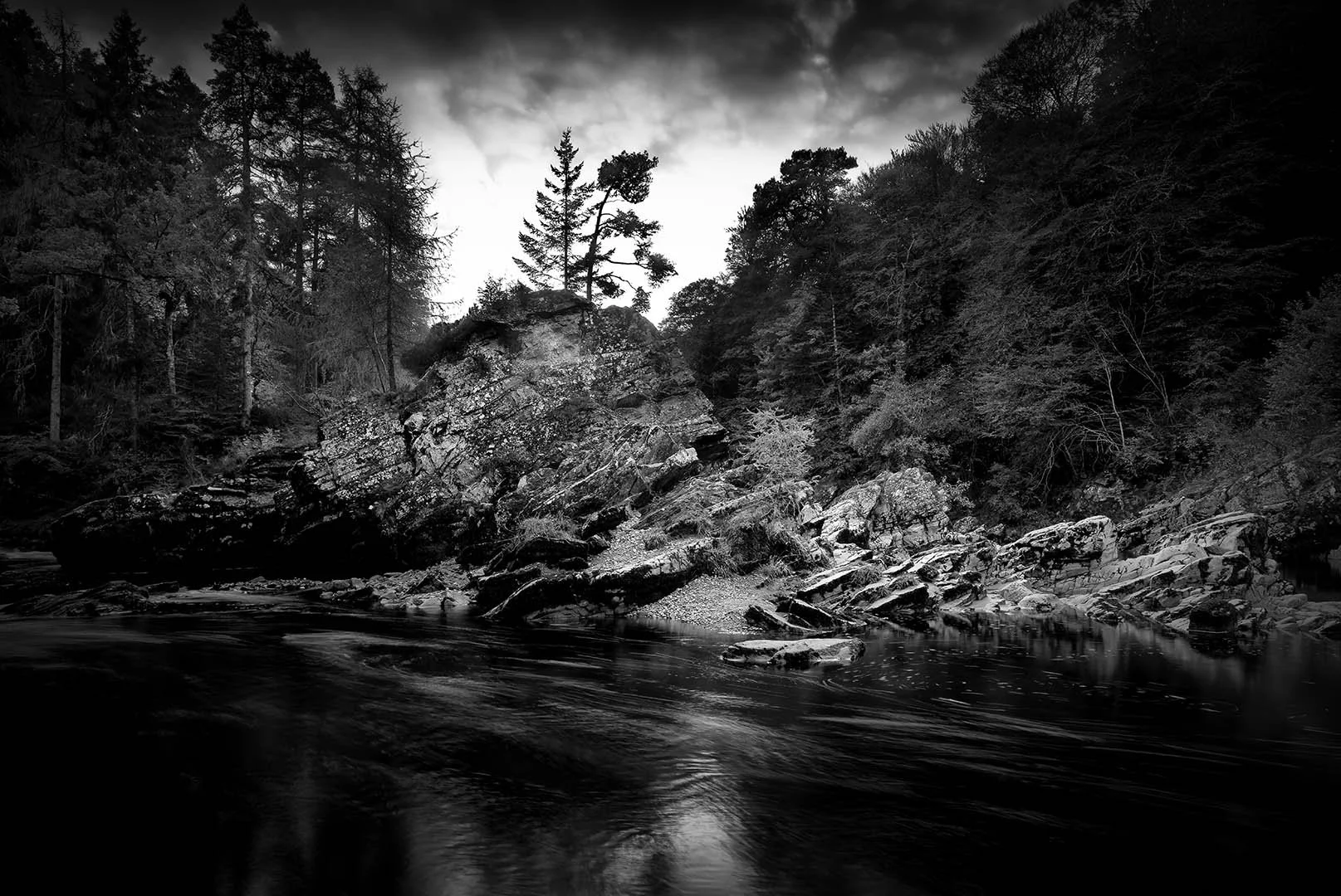 DARK CONFLUENCE