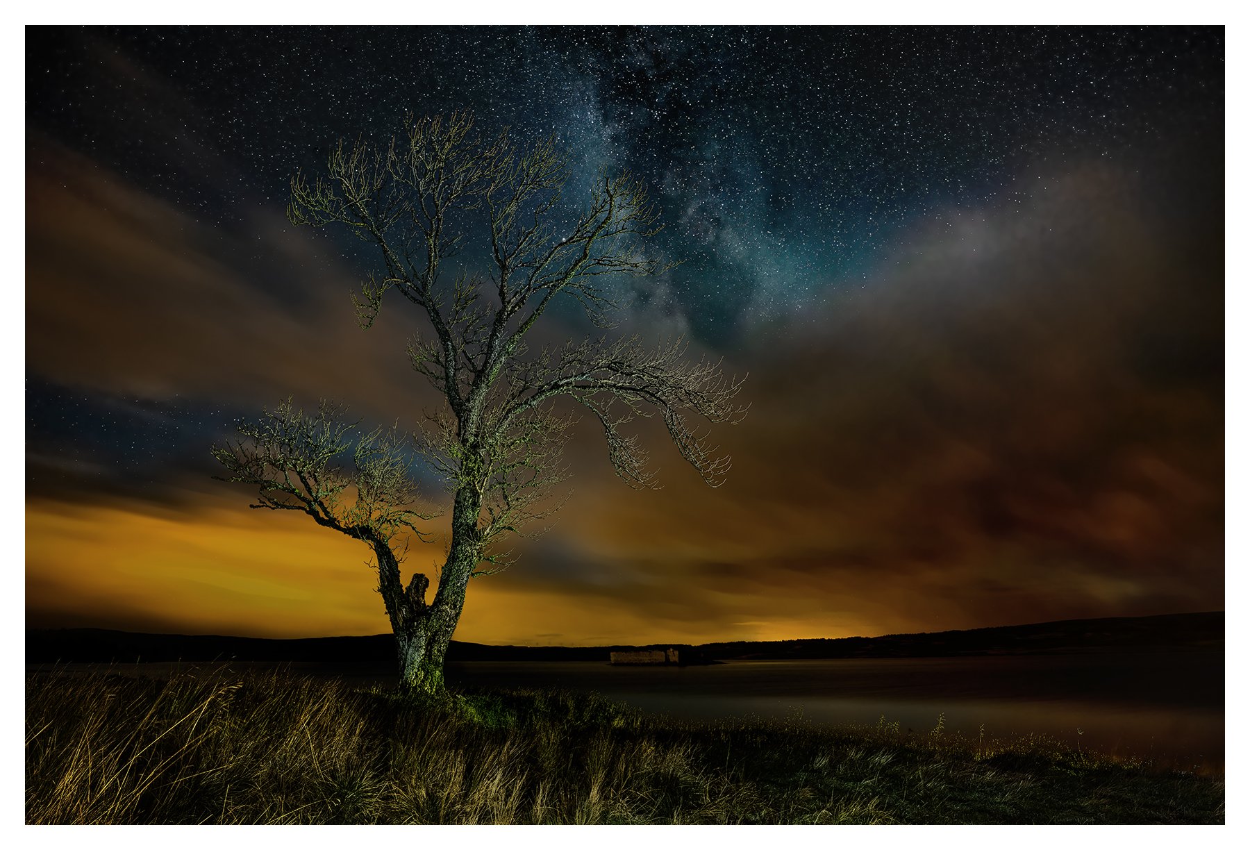 LOCHINDORB NIGHTSCAPE