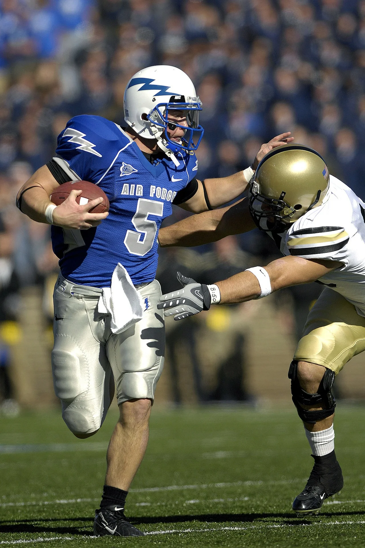 quarterback-67700_1920.jpg