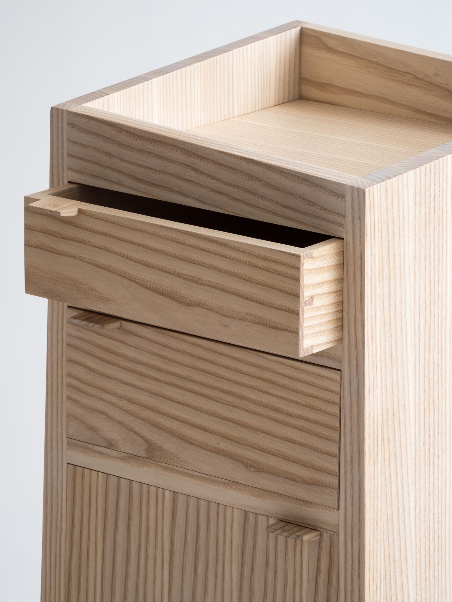 modern-entryway-hallway-case-stand.jpg
