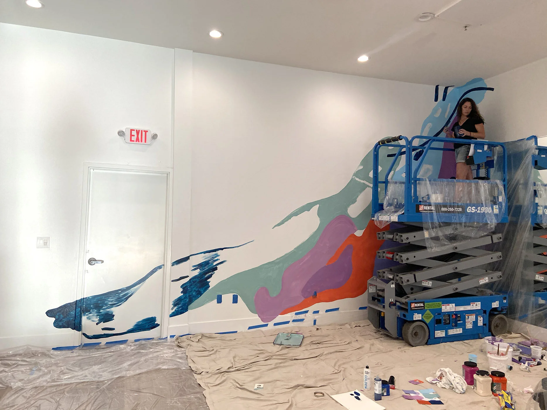 IMG_4692-Lauren-Jane-Studio-muralist-x2o-studio-los-gatos-colorful-mural-artist-Laurie-Berger-1400px.jpg
