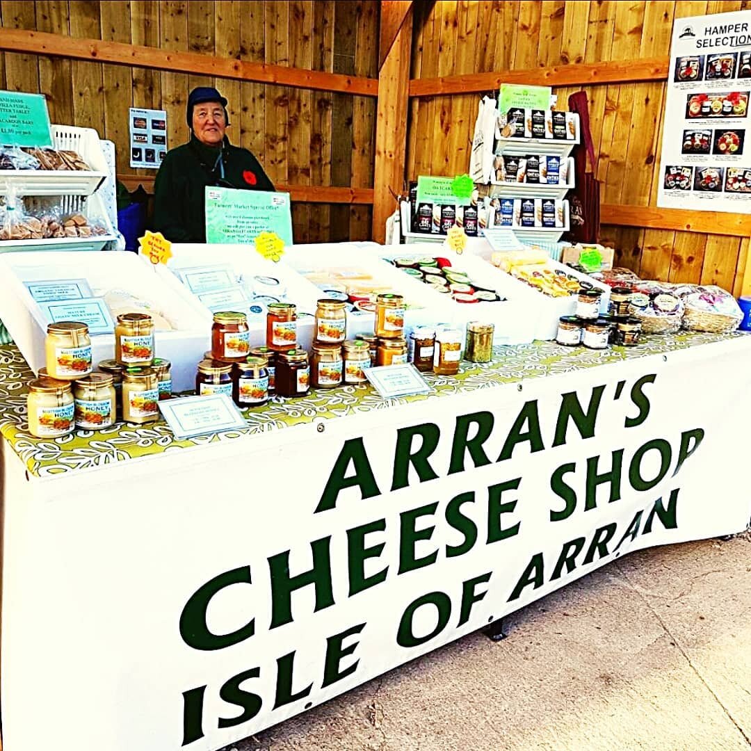 Did you know that The Mart Market is on every Sunday from 9.00am -2.30pm.  What perfect way to start your Sunday off. They have lots of great stalls and car booters so something for everyone. .
.
.
#sundaymarket #eastlothianmarket #scotland #themarte