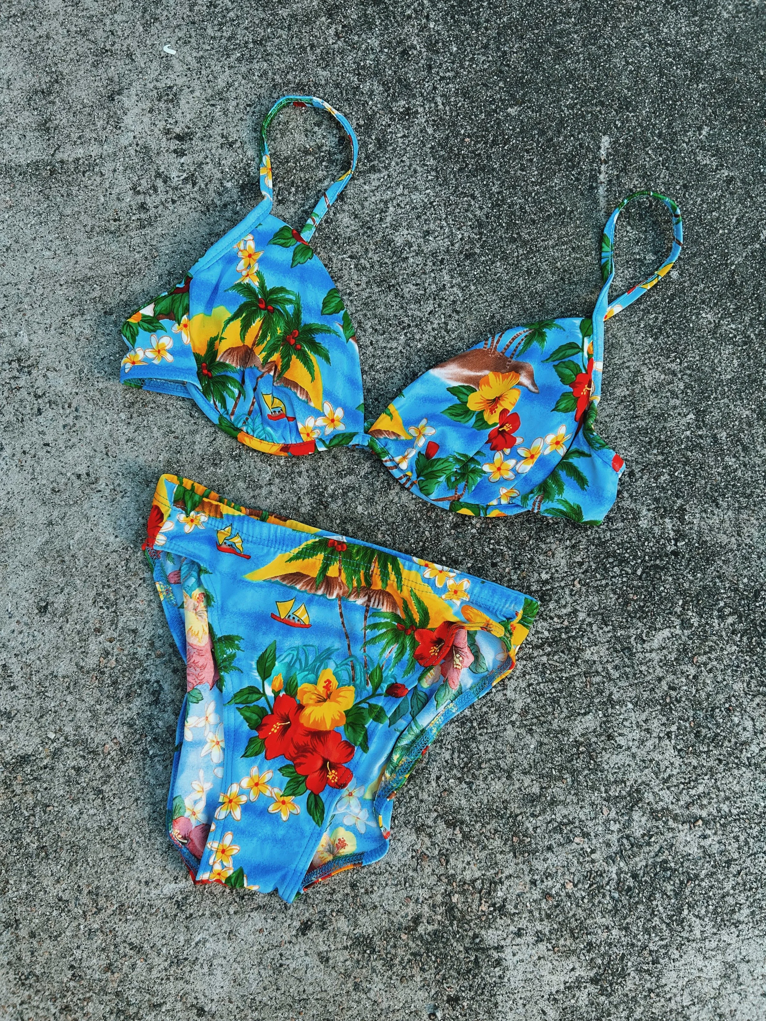 Tropical High Cut Bikini