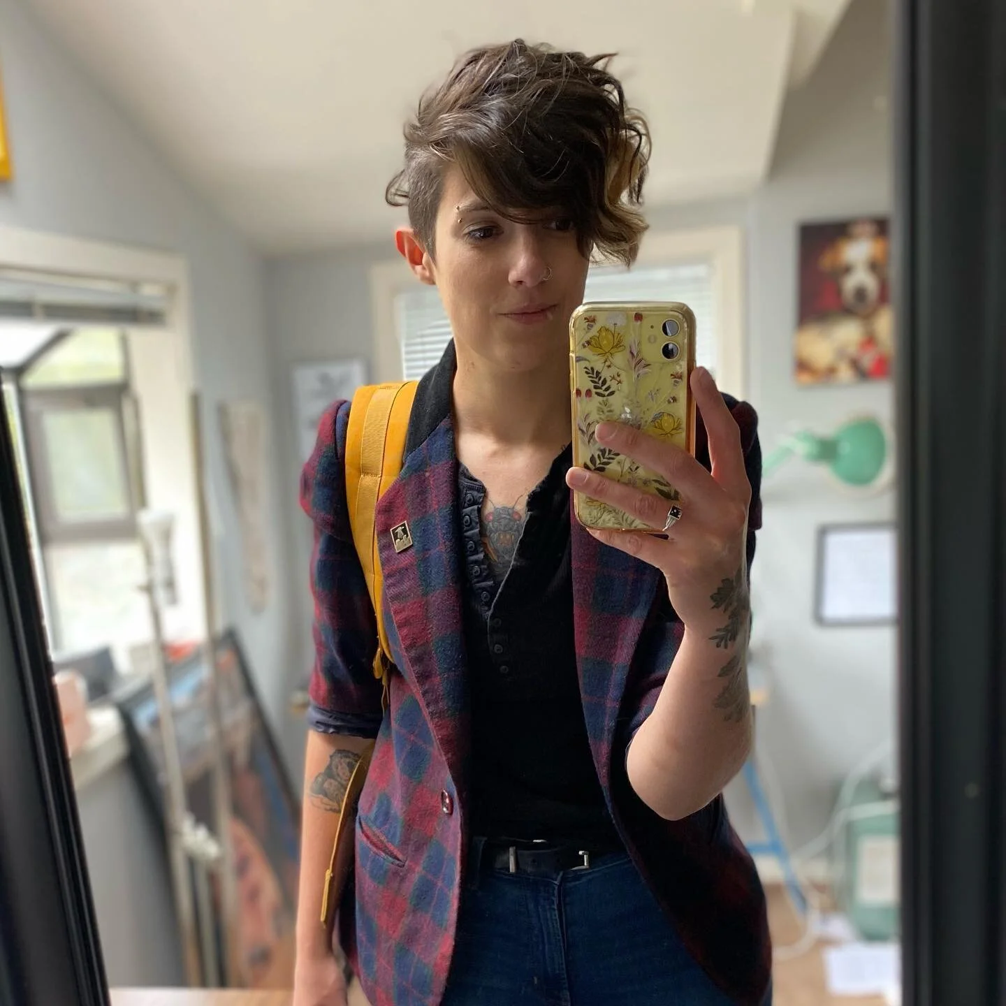 Listen I know I'm bad at selfies but I told @mvanderhart I would do a first day of school photo.

First day of nineteenth grade is in the books. 🎒📚🍎

Send me thoughts and prayers.⚰️
