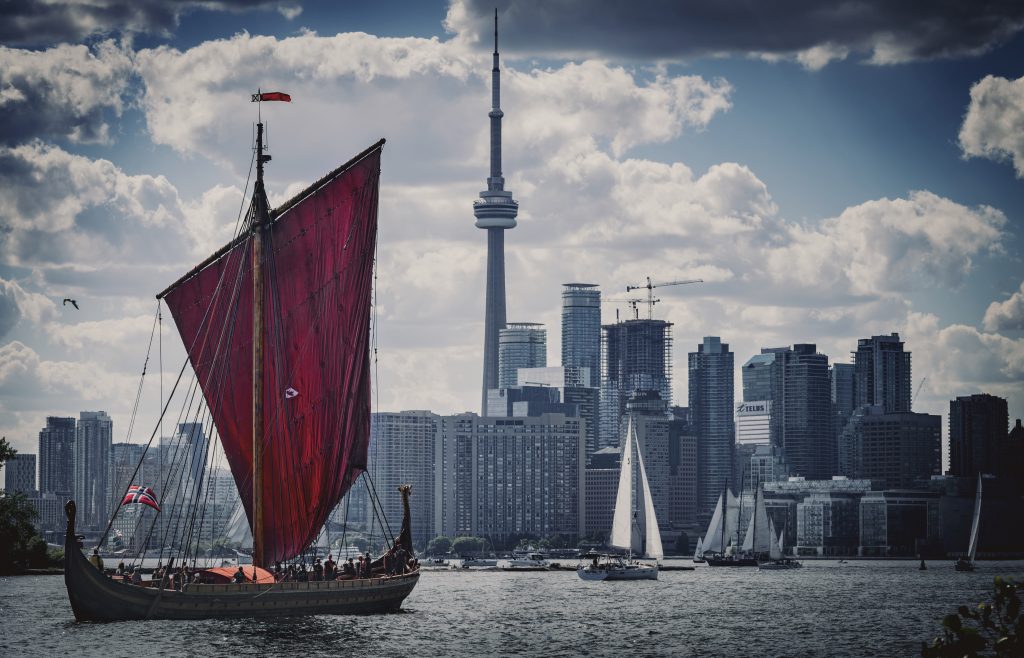 Draken in Toronto Harbour Photo: Dustin William