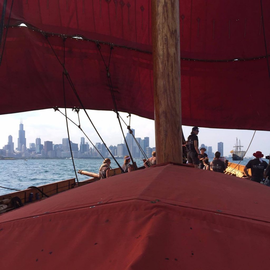 Draken sailing towards the Chicago Skyline. Photo: Kalle Wannerskog