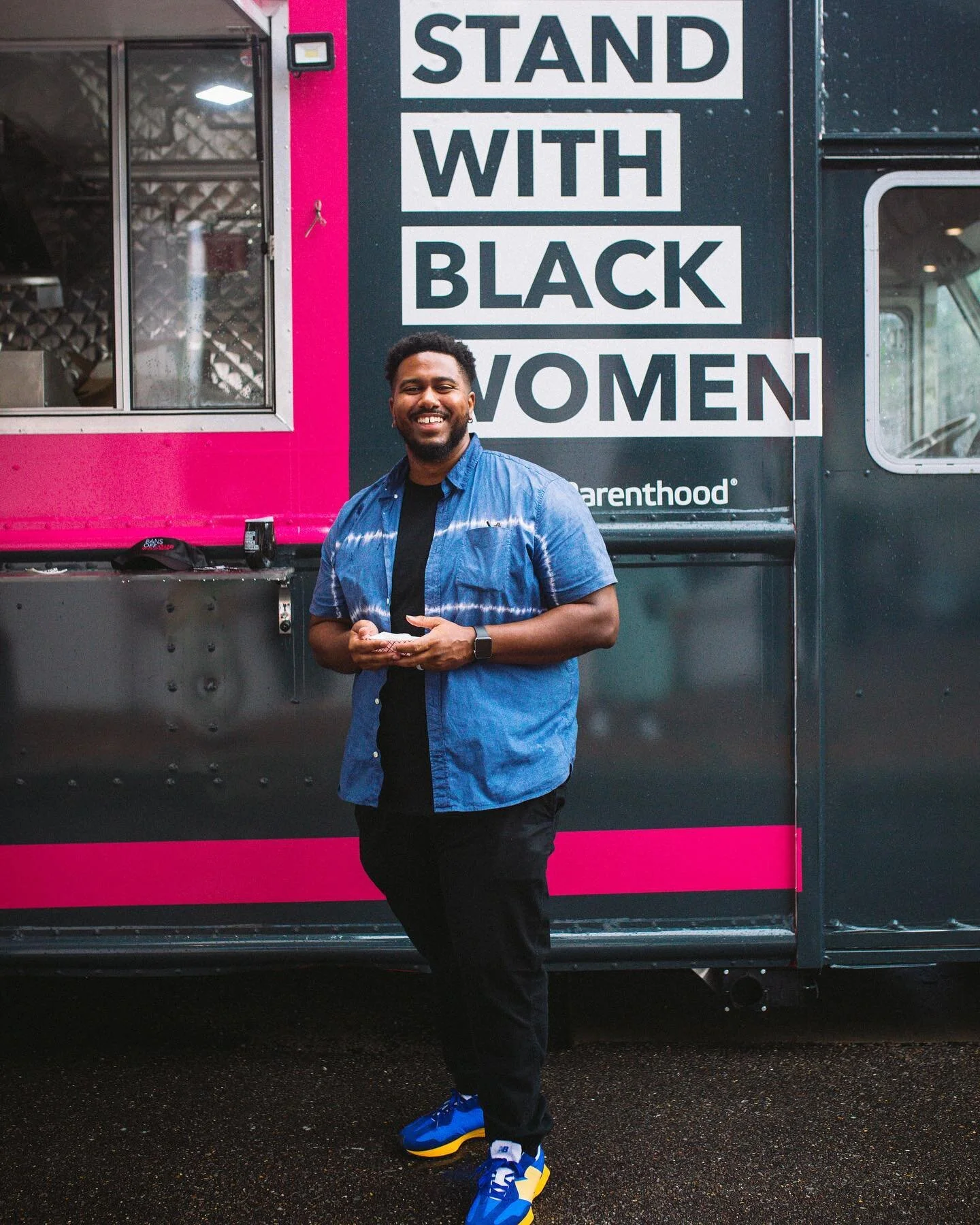 Always and forever will Stand No If&rsquo;s, And&rsquo;s or But&rsquo;s!!!💪🏾✌🏾✊🏾

📸: @thewellnessenthusiast 

#nola #neworleans #standwithblackwomen #blackwomen  #newbalance #fashion #essencefest #essence #essencefestival #style #plannedparentho