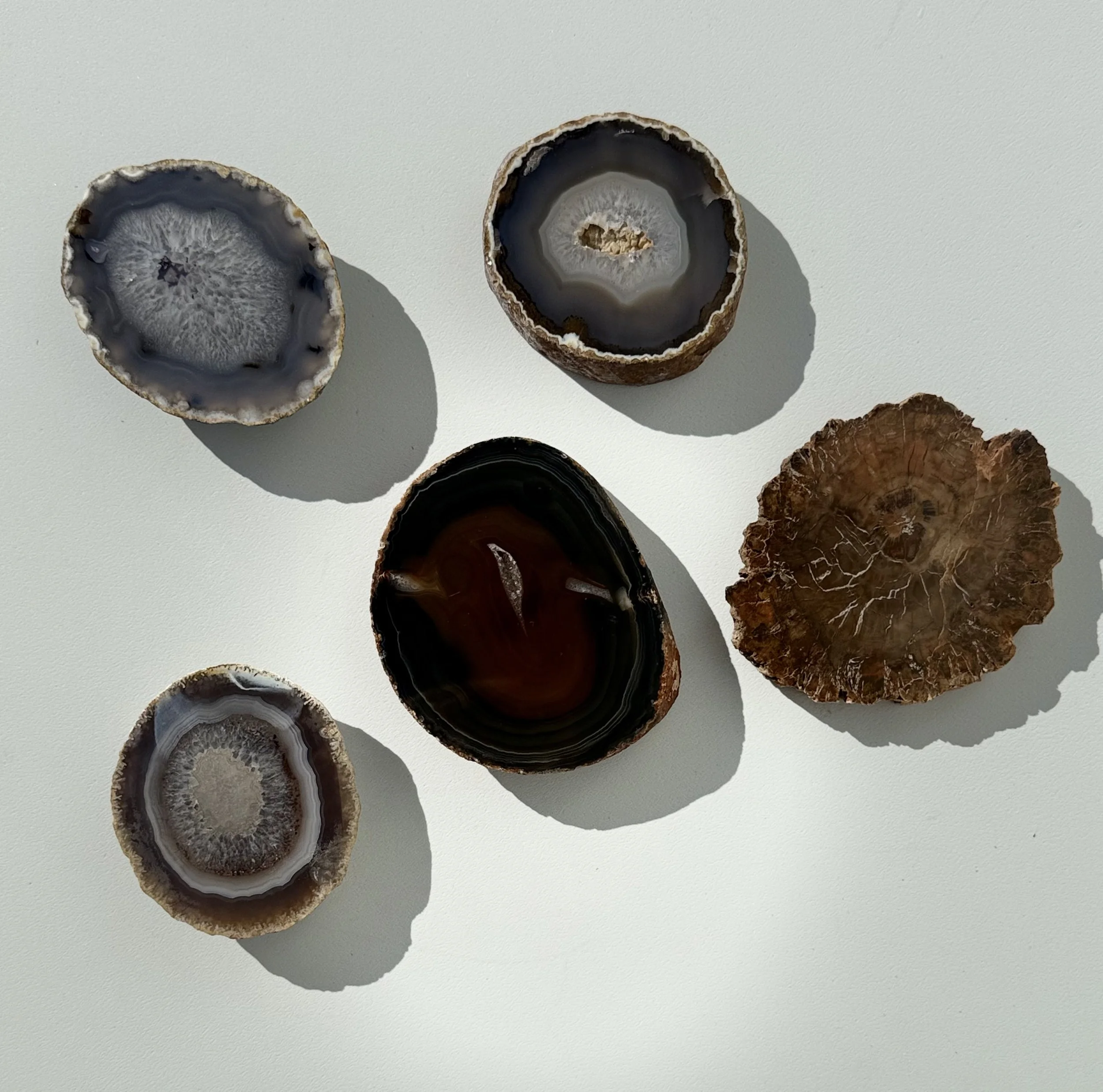 agate - vary in color and sizes
