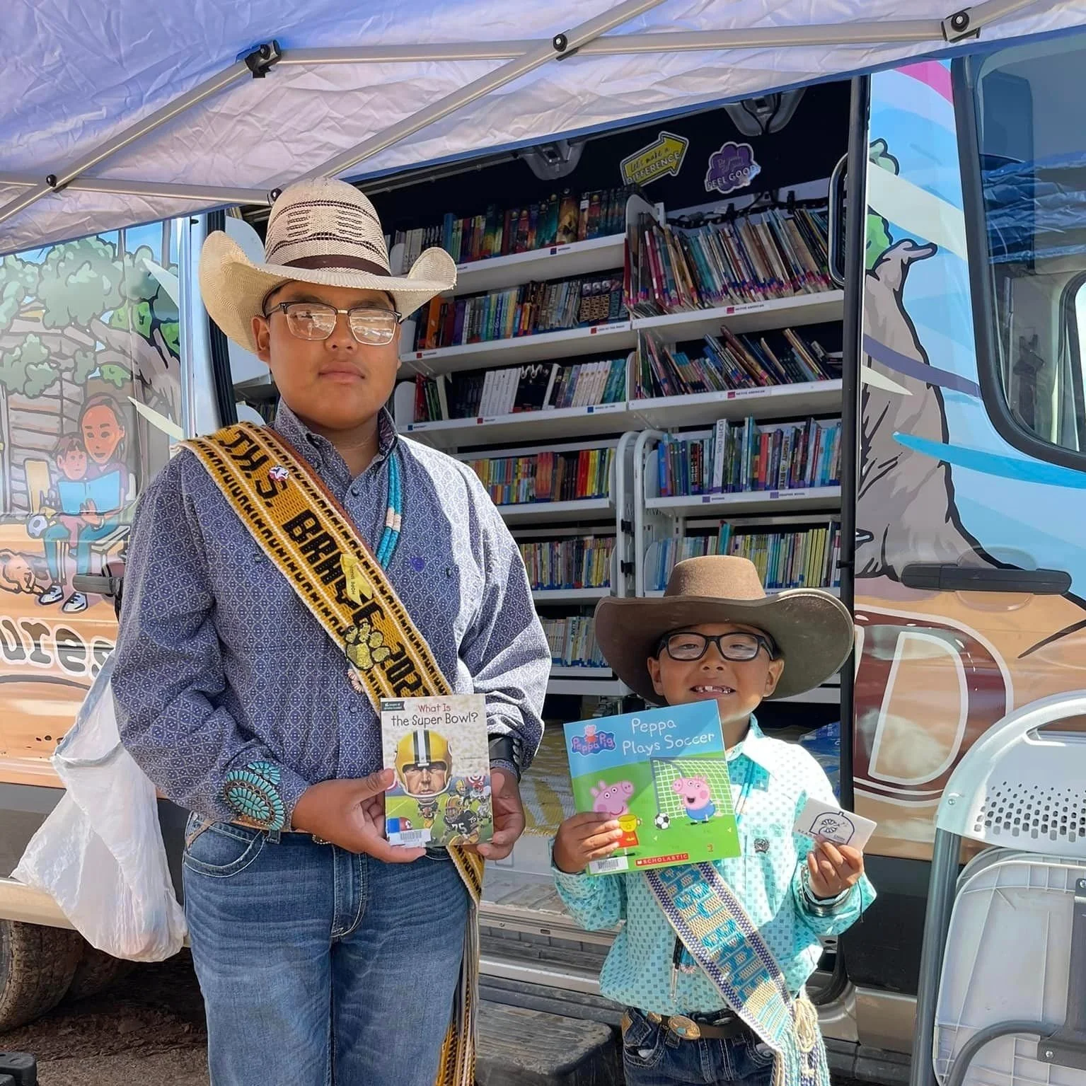 Chinle+PLanting+Hope+bookmobile.jpg