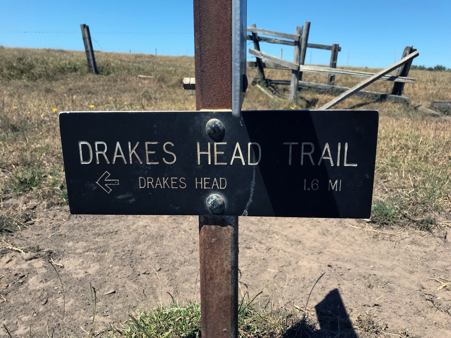 Drakes Head Trailhead