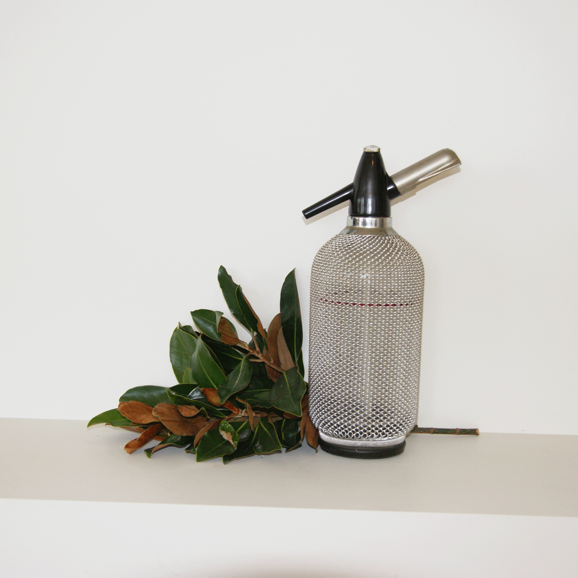 Vintage-Soda-Decanter.gif
