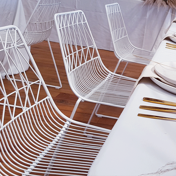 white-wire-chair.gif