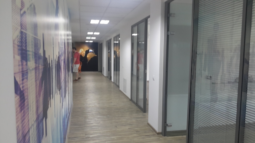 This gives you a better view of the closed office spaces.