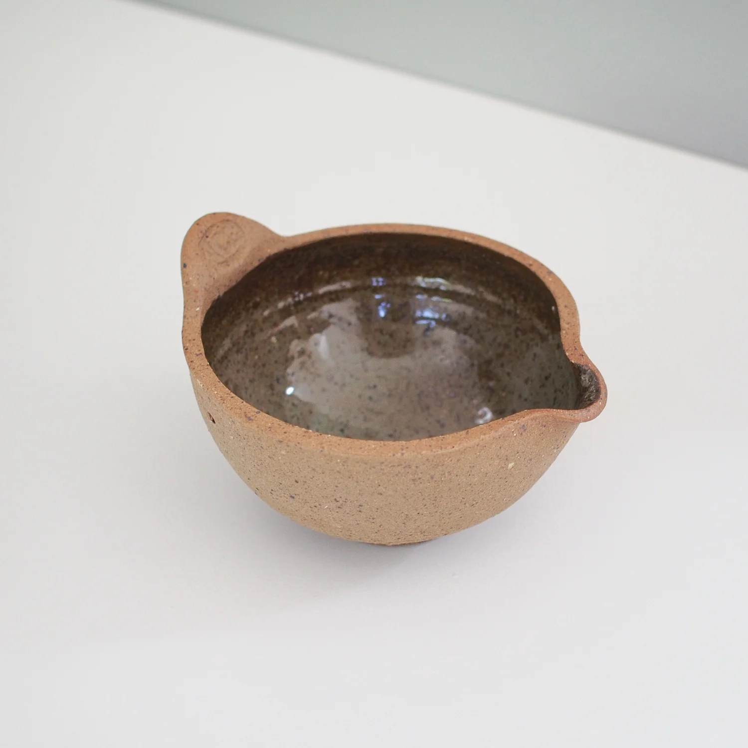 Buy NZ made ceramic pouring bowls online from Kaolin store