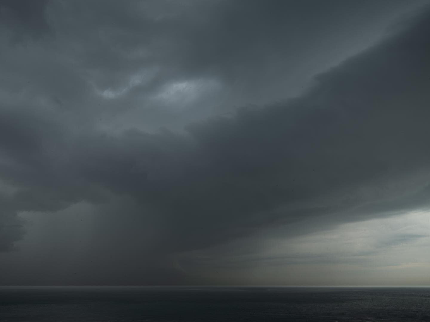 Moody Morning.
.
.
.
.
.
#clouds #rain #nephology #seascape #landscape #horizon #sea