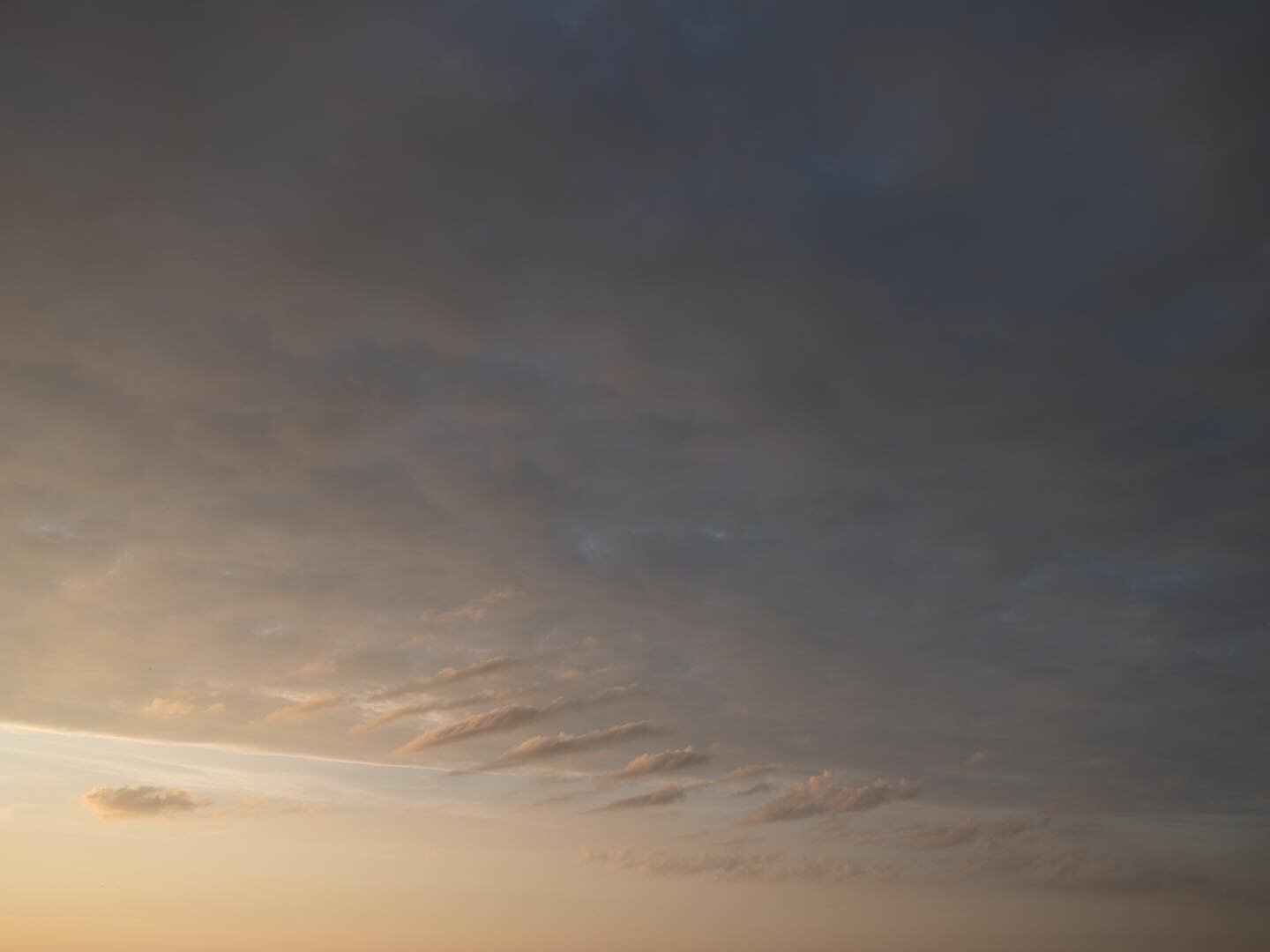 Evening clouds.
.
.
.
.
.
.
#nephology #cloud #sky #skyscape #margate #walpolebay