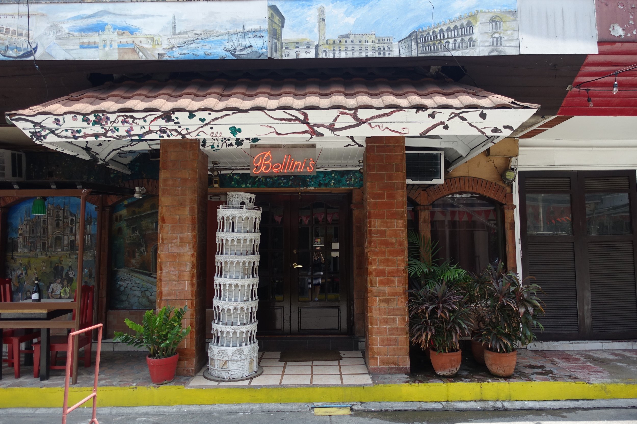 Bellini's At Cubao Expo — A Momma Abroad