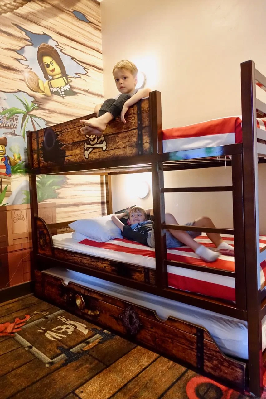 bunk beds ll.jpg