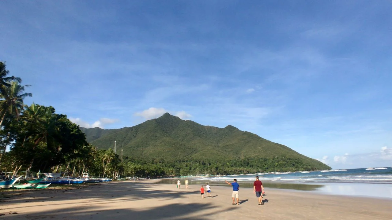 beach walk l.jpg