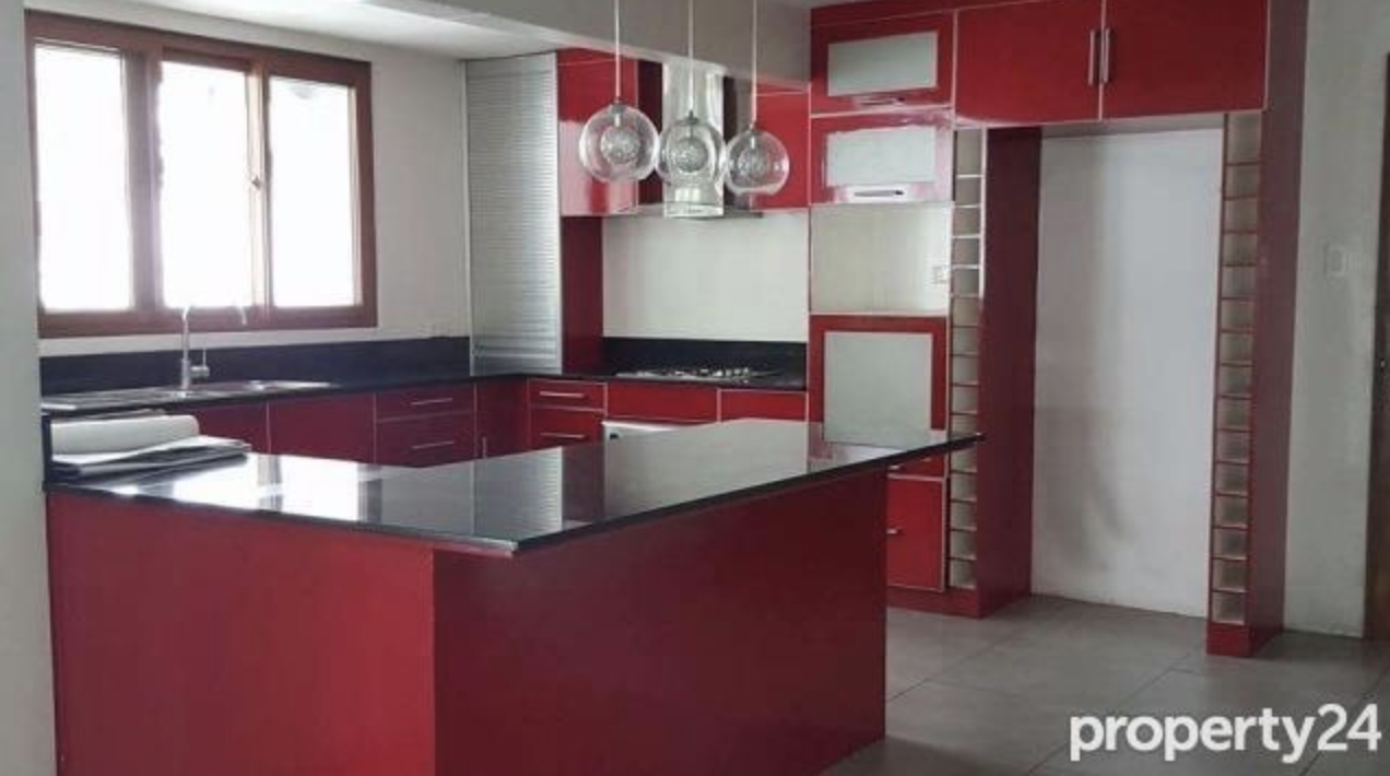 pretty kitchen.png