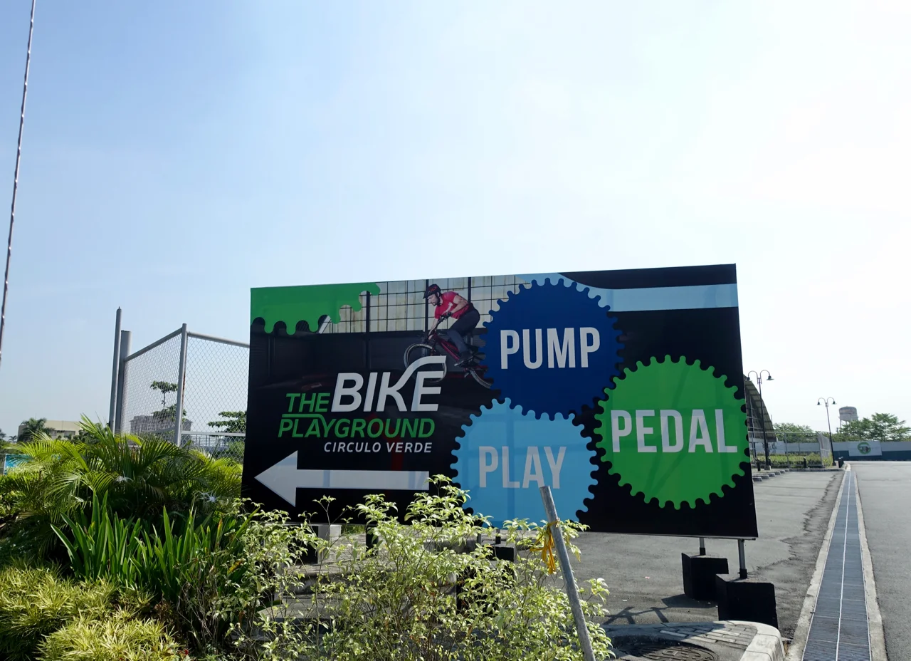 bike sign.jpg