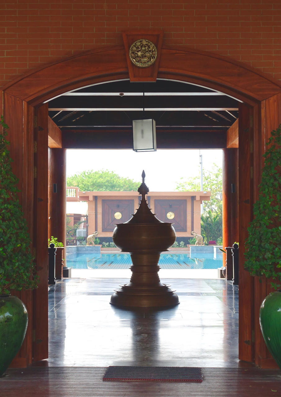 hotel l.jpg