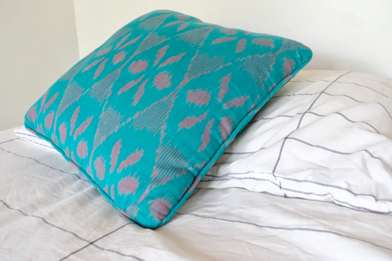 pillow l.jpg