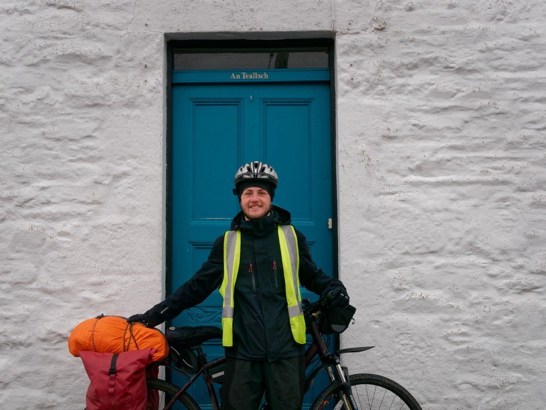 Solo bike touring is hard. Then the rain and cold have been an extra difficulty to get over. Two young riders took advantage of staying with us for free as @warmshowers_org guests. A time for cleaning and drying kit and getting some good food. The so