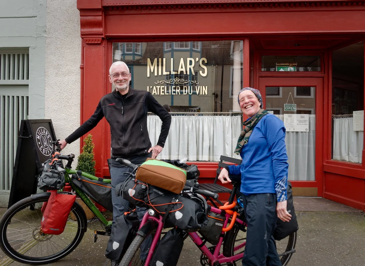 Our overnight @warmshowers_org guests. Heading North through Scotland. Paul and Froukje - the owners of the best maintained bikes that guests have ever arrived on - we went for coffee &amp; cake as they left - happy riders ( I had not shown them the 