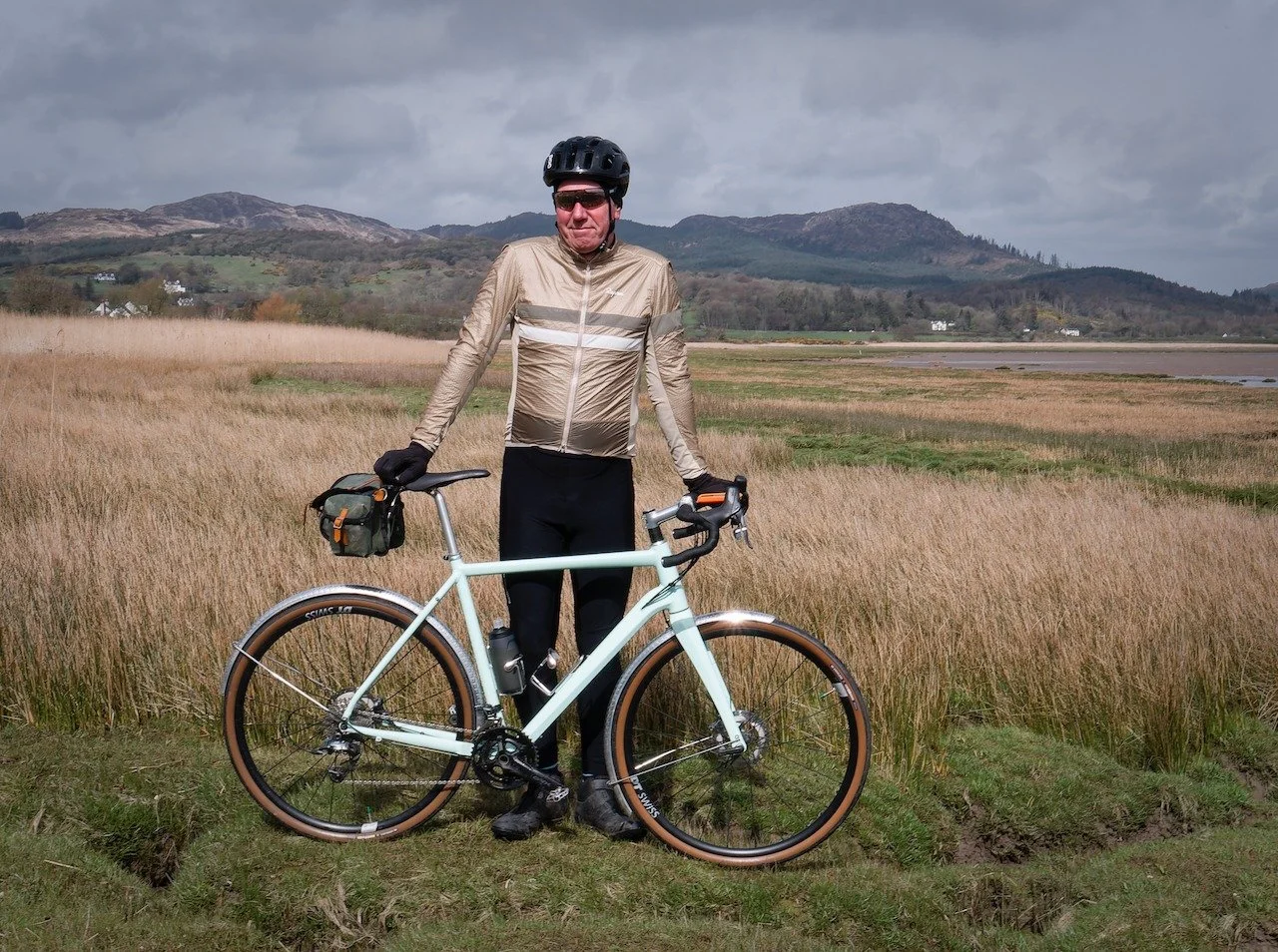 Hard to believe I was wearing shorts last week! A short ride into a howling gale - Auchencairn community cafe is always a treat and has become a destination - plus a side trip down the road to Balcary Bay.