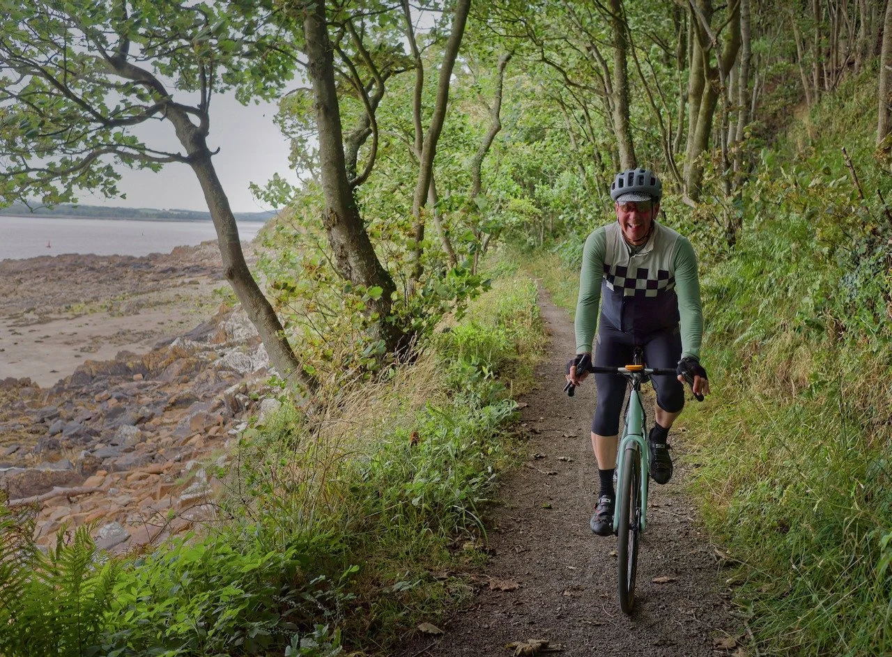 Early morning ride - out along the path beyond the RNLI station. It may be a year or more since we last came out here. Ross Island is always worth a photo.

#localexploration #solwayfirth #getoutanddostuff