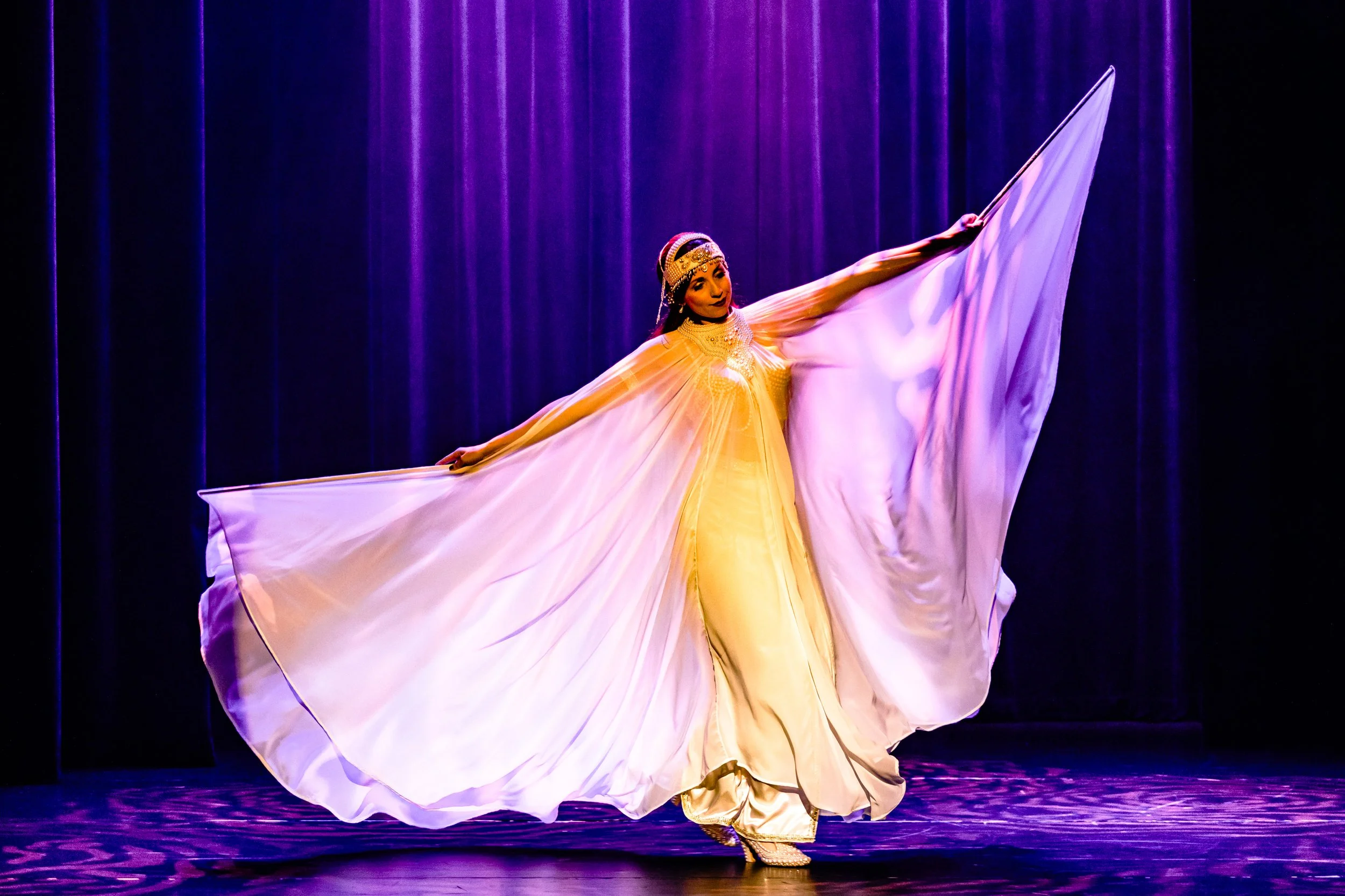  Photo © Rinse Fokkema. Performance at Amsterdam Burlesque Revue.  