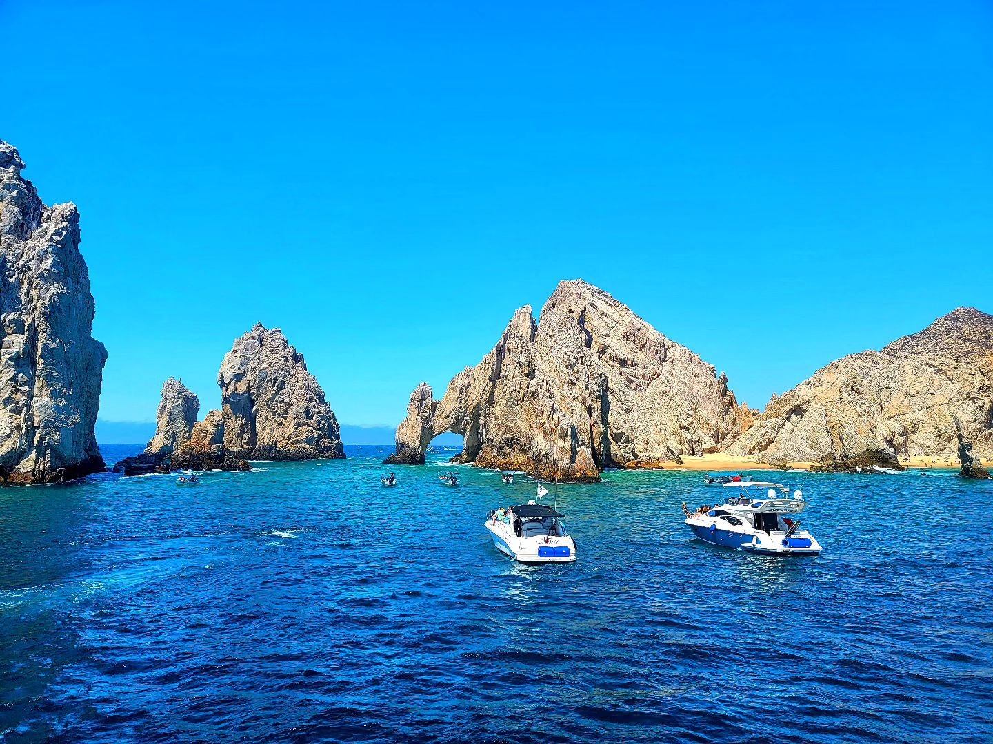 Just one more month of summer, friends! Can you believe it? Tell me you found some sort of watering hole to splash around in?

Our adults only vacation is finally in sight, and I'm doing my best to transition into vacation mode. It usually takes me a