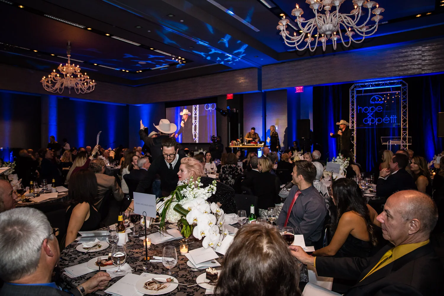 Brandi Lacey Photography and Amy Hicks Photography action shots from our First Annual Hope Appétit Gala, held January 12, 2018 at The W Hotel Austin.