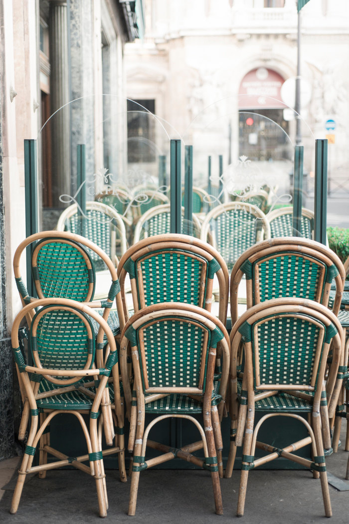 Paris pictures, green chairs at Café de la Paix (Copy)