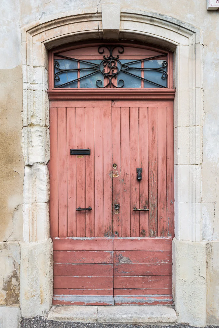 Paris pictures, salmon pink door