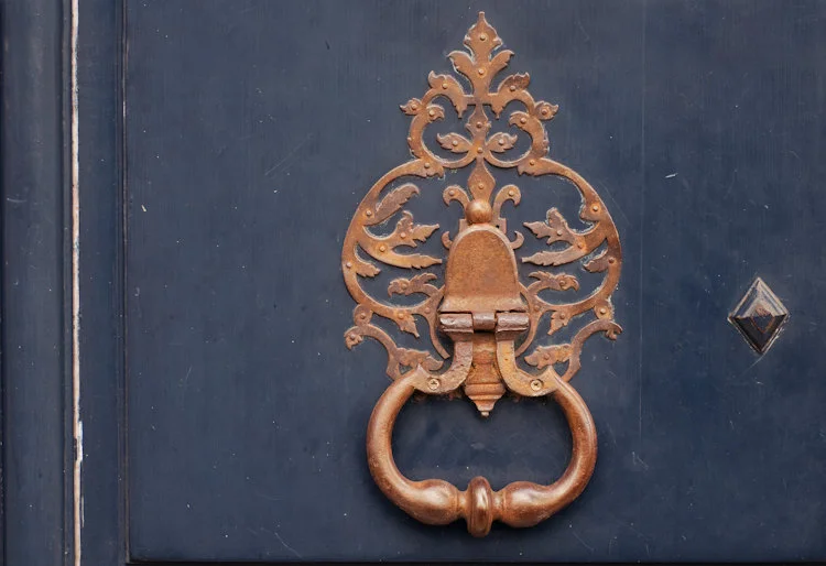 Paris pictures, blue door with brass knocker