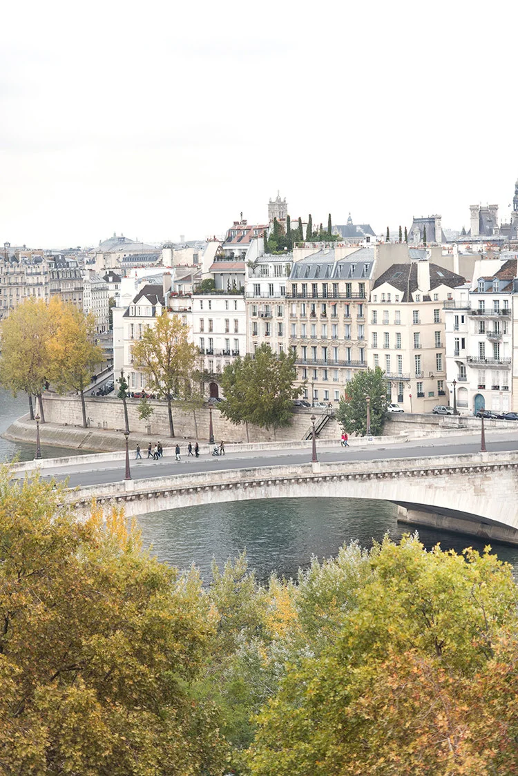 Paris pictures, view of Île Saint-Louis in Autumn