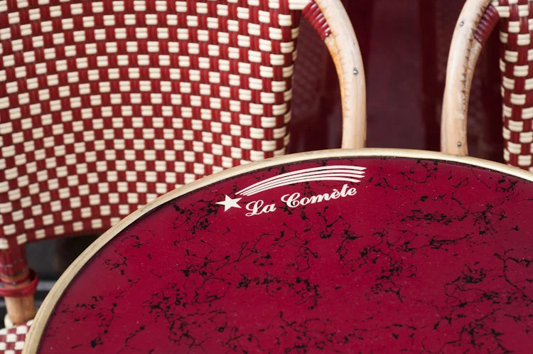 Paris pictures, La Comète cafe chairs