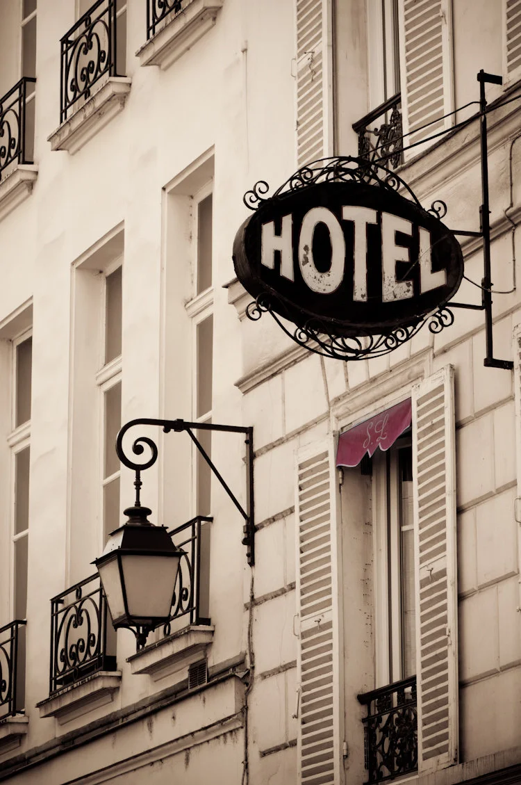 "I" Hotel Paris, black and white image