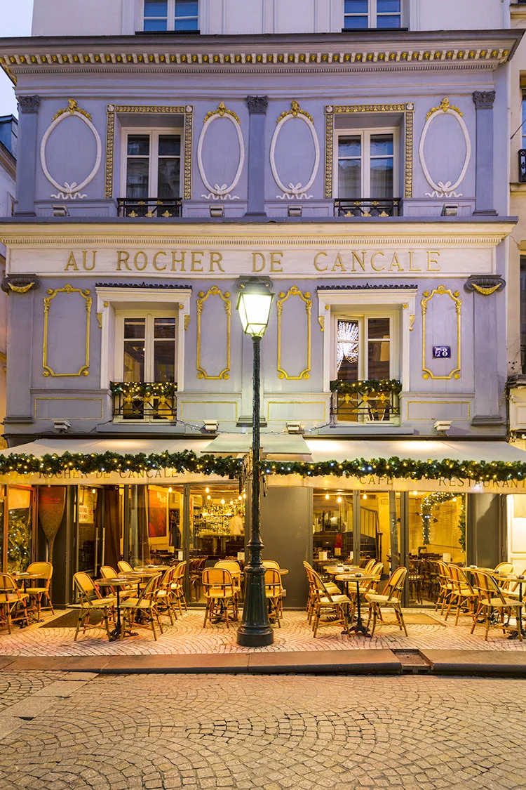 Paris pictures, Au Rocher de Cancale cafe at night