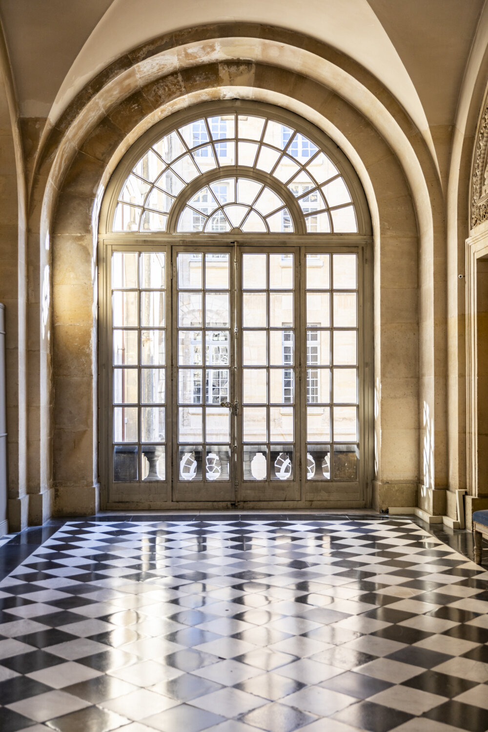 GRAND WINDOW, PALACE OF VERSAILLE