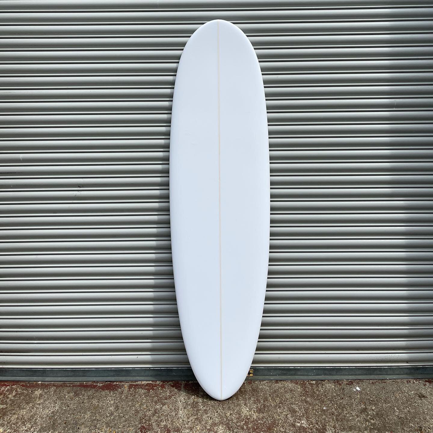 Available : Mid-length speed egg with edge in the tail &amp; tucked rail through out .. it&rsquo;s 7.1 but 23 wide to allow easy paddle ins &amp; glide when when you&rsquo;re not sure if it&rsquo;s log or mid-length day 🏴&zwj;☠️

#ahoysurfcraft #tha