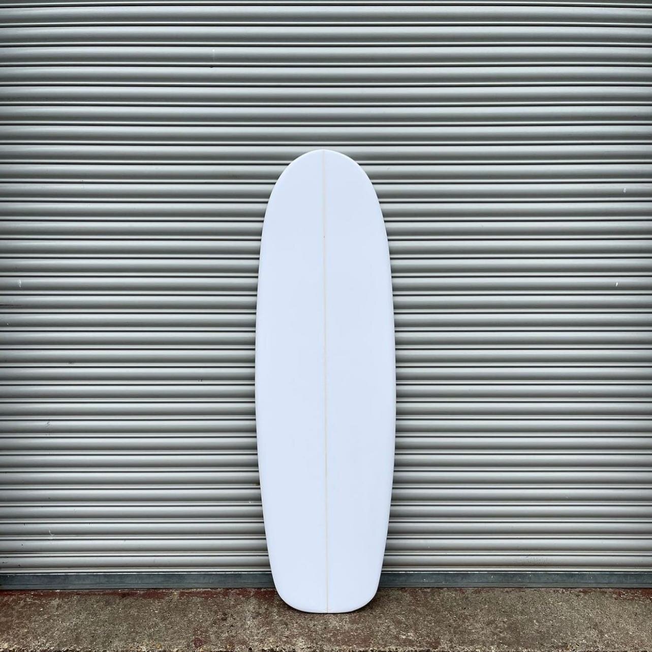 available from the end of the week - 6.2 Spoon MK3 wrapped in 8oz Volan with 6oz patches 👀 mellow contours for full speed in any conditions. Get in quick before we take her for a shred .. it&rsquo;s on the cards 🏴&zwj;☠️

#ahoysurfcraft #spoon