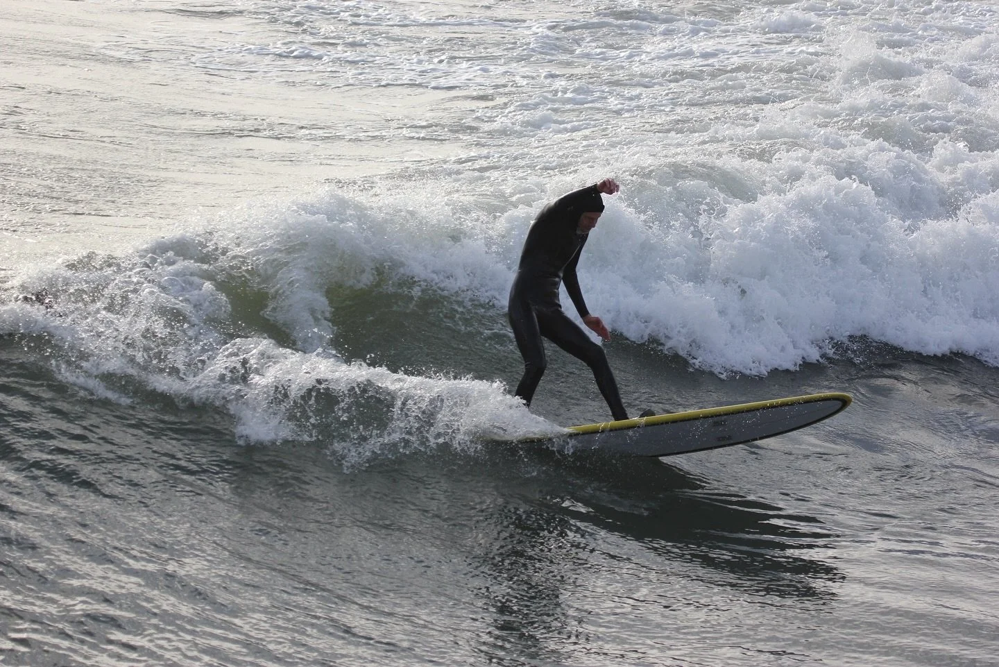 @avsinglefins mid-winter flow in the chariots chest zip ☀️ on his self crafted rides &bull; the icy depths are coming for the northern hemisphere crew &bull; order now to stay toasty and motivated for the next 6 months. 

Incorporating tradition and 