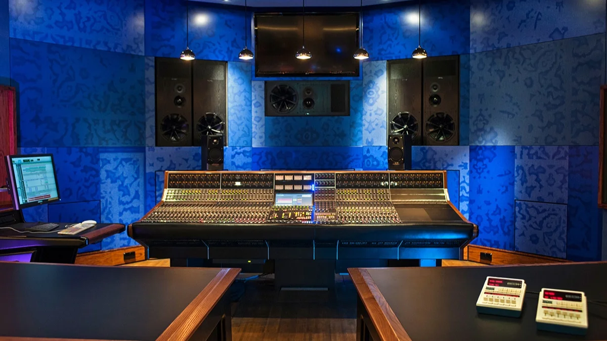 220-2-Wisseloord-Studios-in-The-Netherlands-Integrates-Old-and-New.jpg