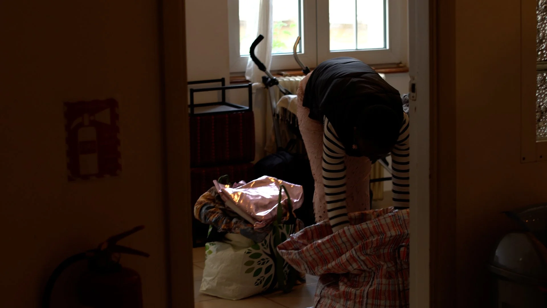 Gloocal roots01_No Sub.00_00_23_07.Still006.jpg