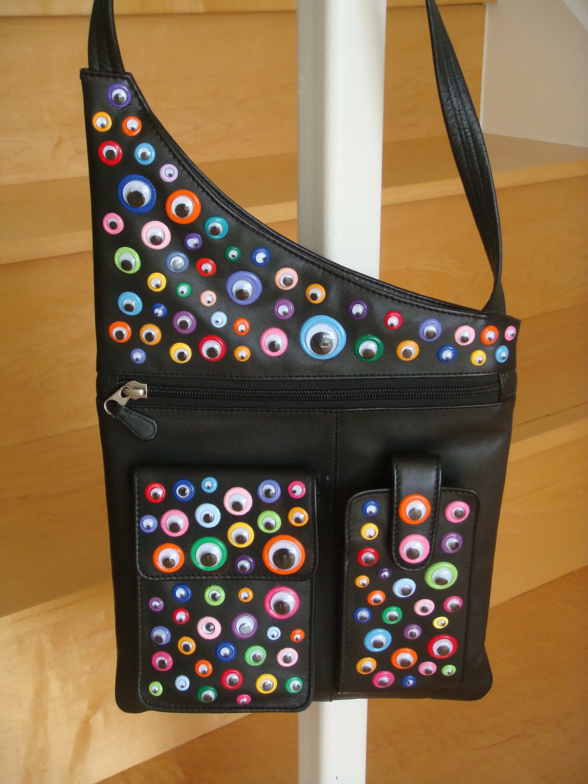 purseodd.jpg