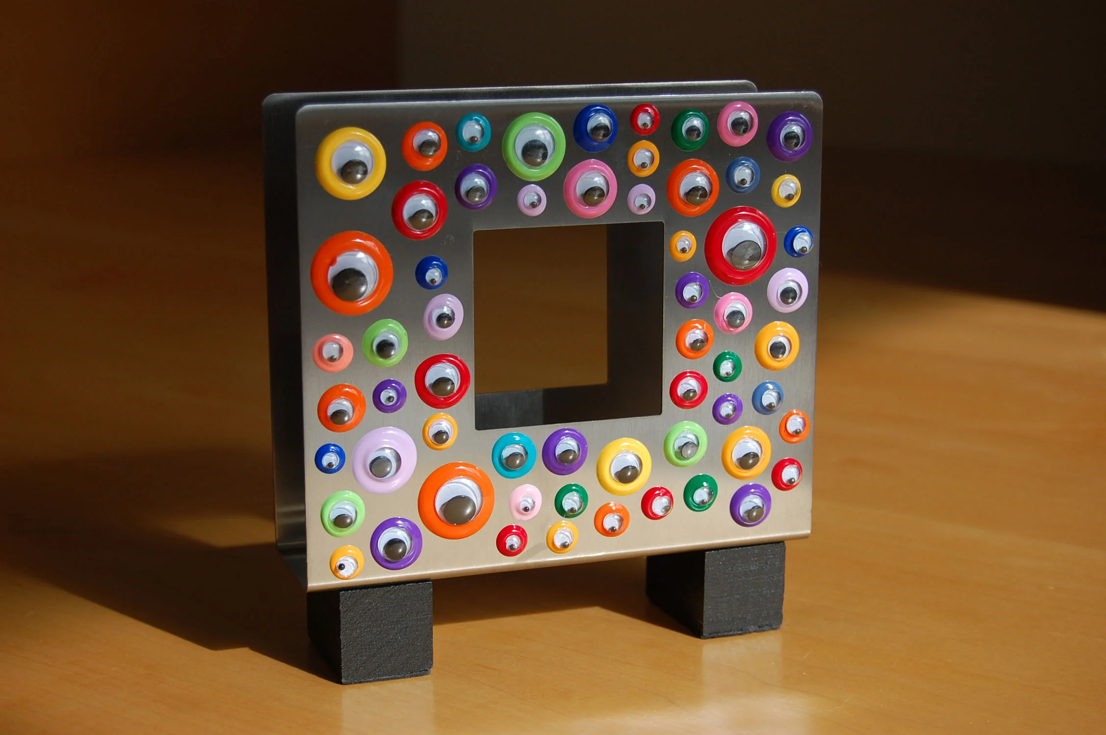 Googly Eye Napkin Holder - Metal